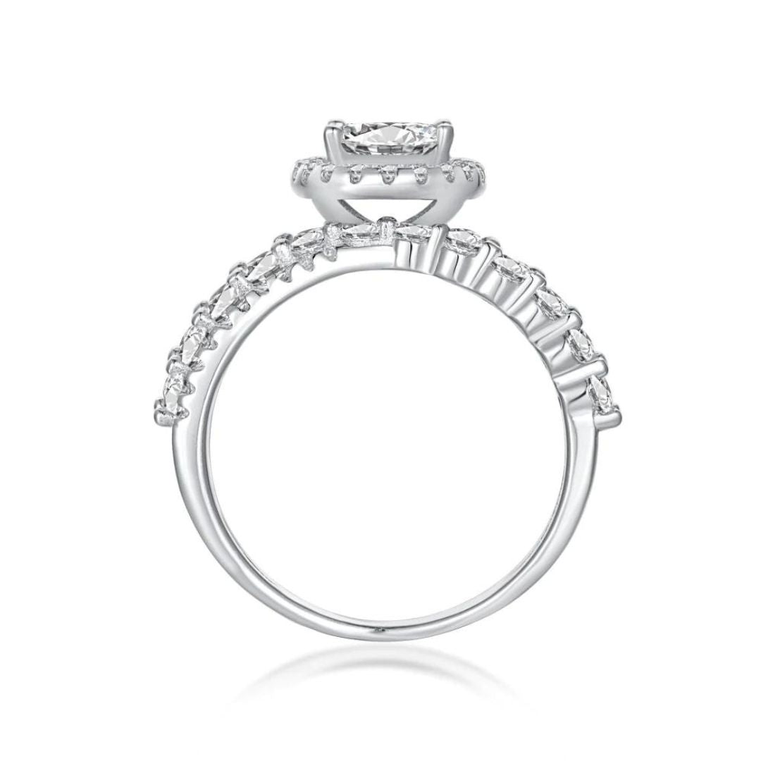 925 Sterling Silver Oval Halo Heart Ring - Beauty Bling